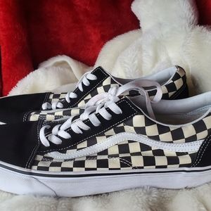 Almost new Men's checkered Van's Size 12